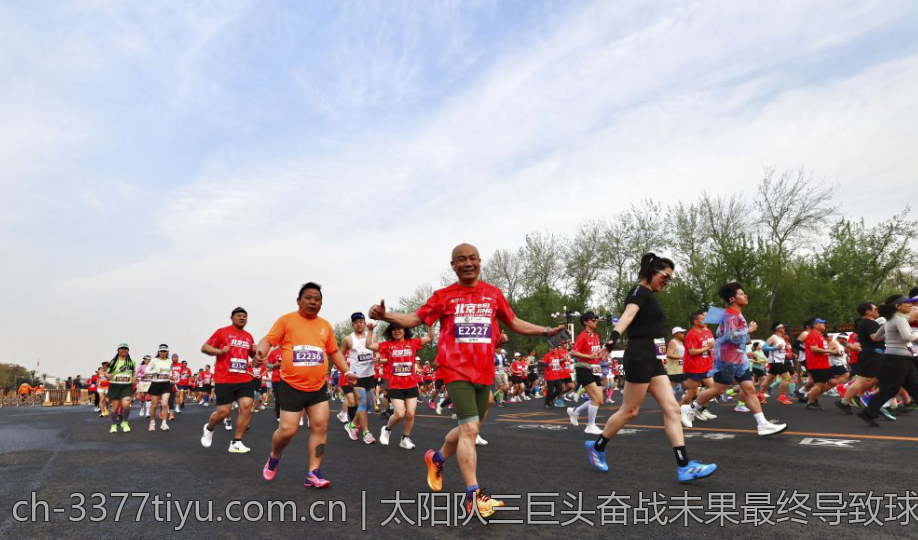 太阳队三巨头奋战未果最终导致球队结构全面解体